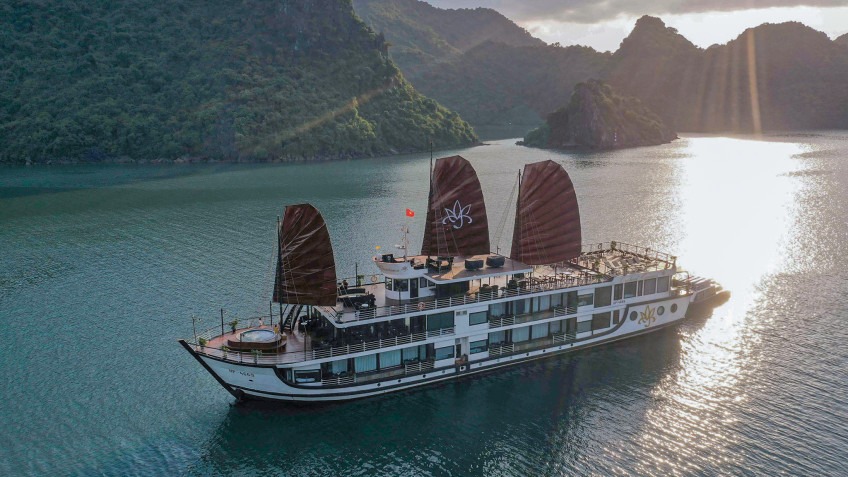Du thuyền Orchid Classic 
